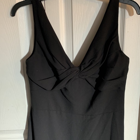 Monique Lhuillier Sweetheart Crepe Gown - Picture 12 of 14